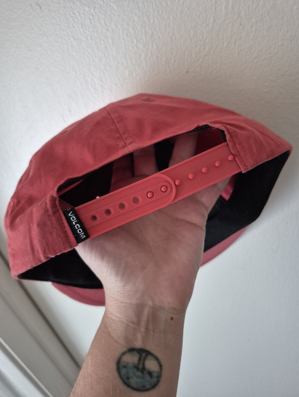 Volcom Hat Salmon - Picture 4 of 10